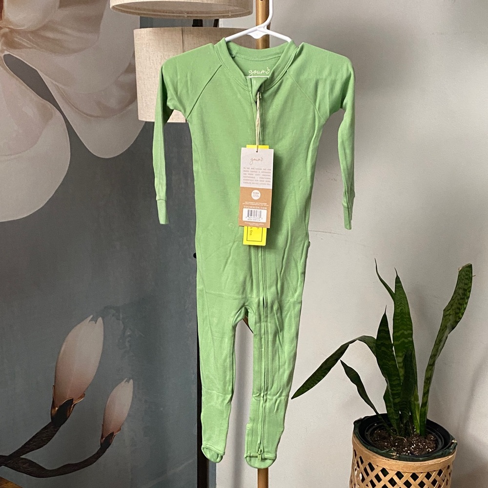 Goumi Bamboo blend NeutralGreen Zipper Footed One-Piece Pajamas - Kids 12-18 mos